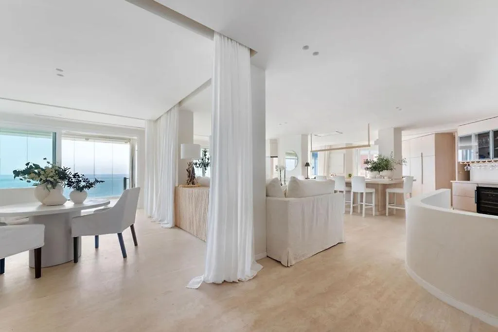 Waterfront Beach Paradise Apartment Benalmádena Spanyolország