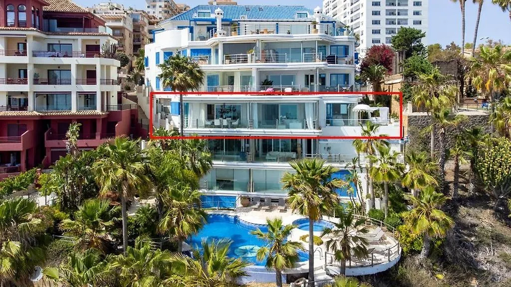 Waterfront Beach Paradise Apartment Benalmádena Spanyolország