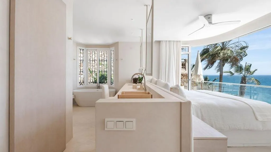 Waterfront Beach Paradise Apartment Benalmadena