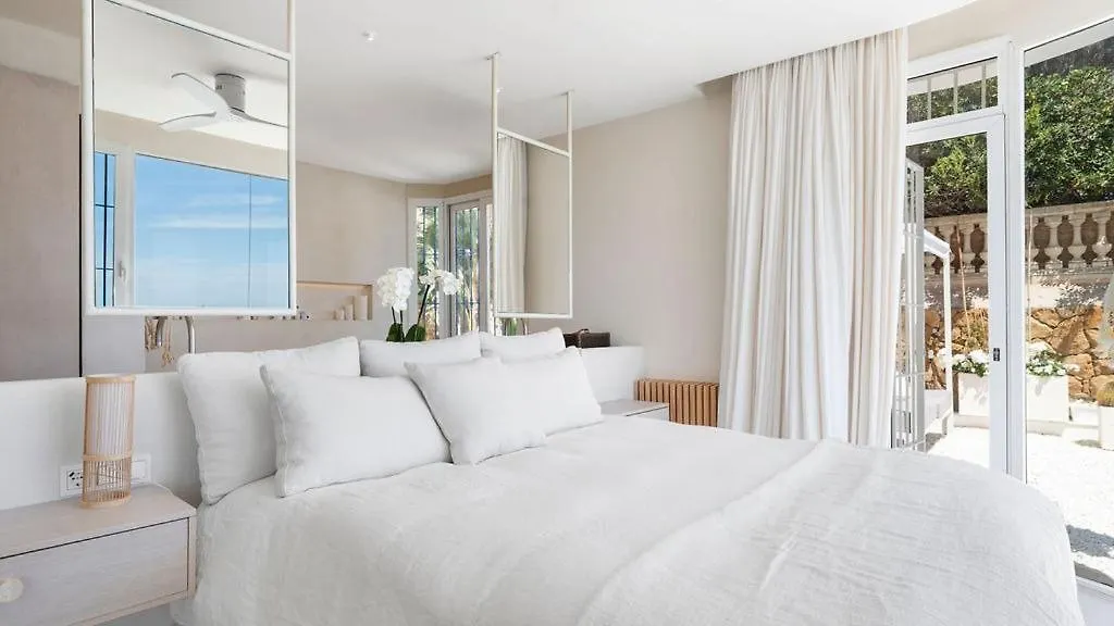 Waterfront Beach Paradise Apartment Benalmadena