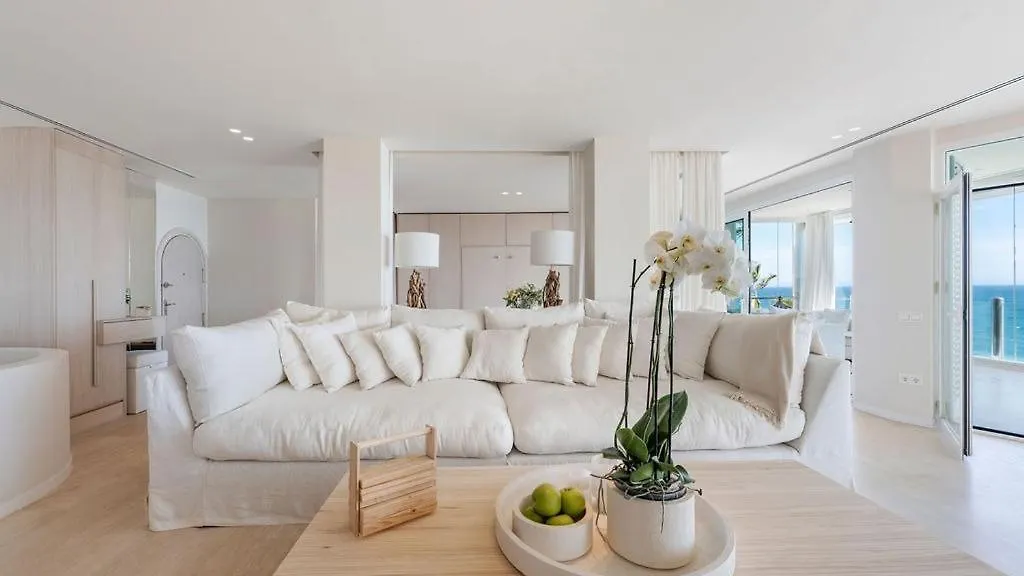 Waterfront Beach Paradise Apartment Benalmadena